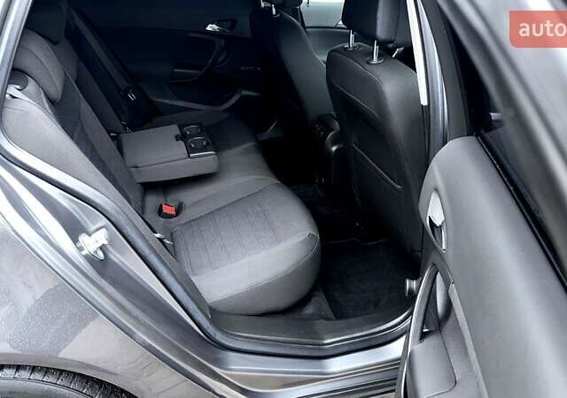 Серый Опель Инсигния, объемом двигателя 1.6 л и пробегом 178 тыс. км за 7700 $, фото 12 на Automoto.ua