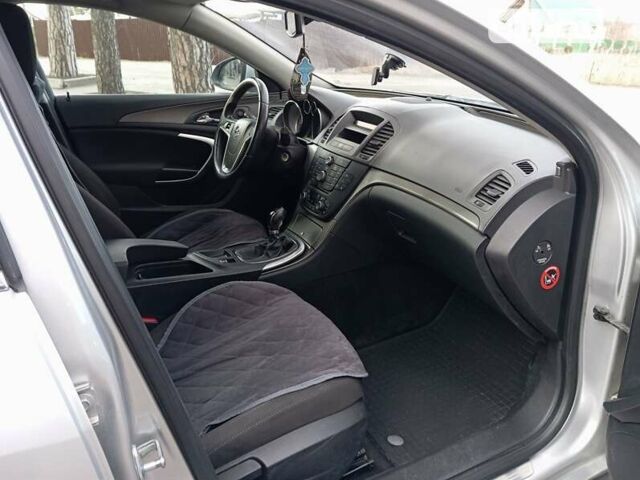 Сірий Опель Інсігнія, об'ємом двигуна 1.96 л та пробігом 245 тис. км за 7000 $, фото 10 на Automoto.ua