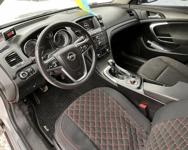 Сірий Опель Інсігнія, об'ємом двигуна 1.96 л та пробігом 220 тис. км за 7000 $, фото 5 на Automoto.ua