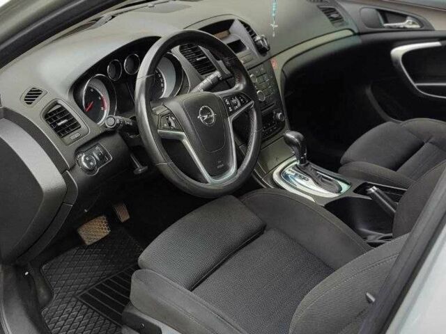 Серый Опель Инсигния, объемом двигателя 2 л и пробегом 243 тыс. км за 7300 $, фото 8 на Automoto.ua