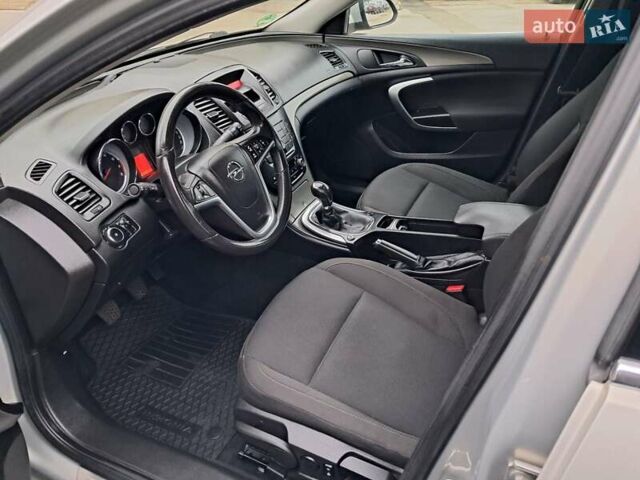 Серый Опель Инсигния, объемом двигателя 1.6 л и пробегом 244 тыс. км за 6500 $, фото 74 на Automoto.ua