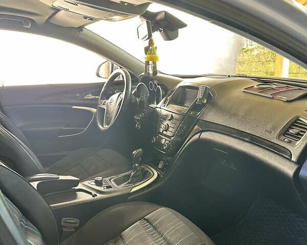 Серый Опель Инсигния, объемом двигателя 2 л и пробегом 346 тыс. км за 6850 $, фото 7 на Automoto.ua