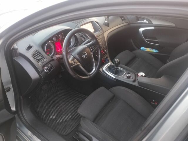 Серый Опель Инсигния, объемом двигателя 2 л и пробегом 293 тыс. км за 5800 $, фото 8 на Automoto.ua