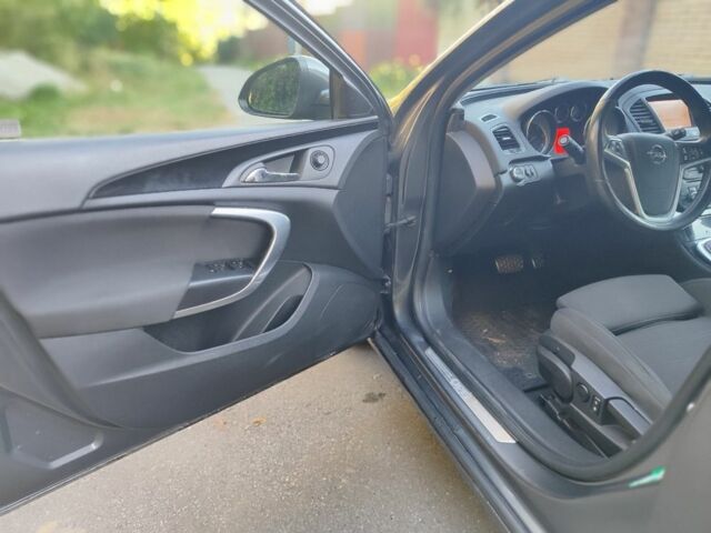 Серый Опель Инсигния, объемом двигателя 2 л и пробегом 339 тыс. км за 3900 $, фото 8 на Automoto.ua