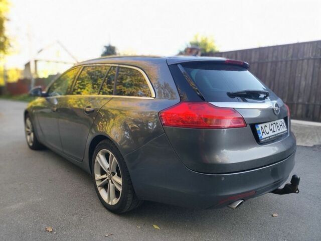 Серый Опель Инсигния, объемом двигателя 2 л и пробегом 339 тыс. км за 3900 $, фото 4 на Automoto.ua