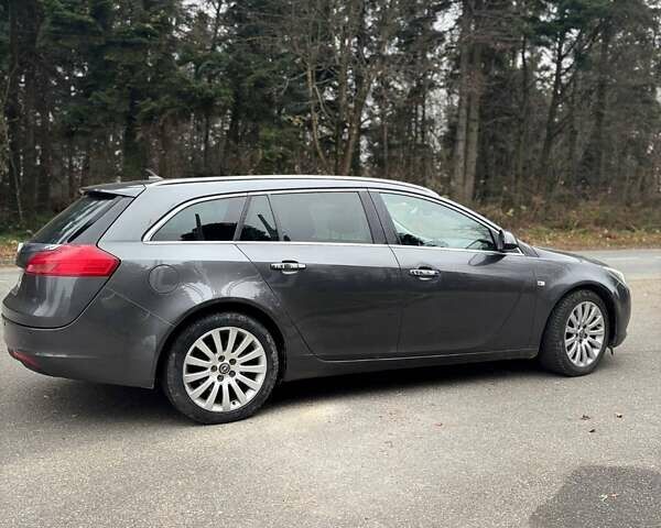 Серый Опель Инсигния, объемом двигателя 2 л и пробегом 400 тыс. км за 6000 $, фото 2 на Automoto.ua