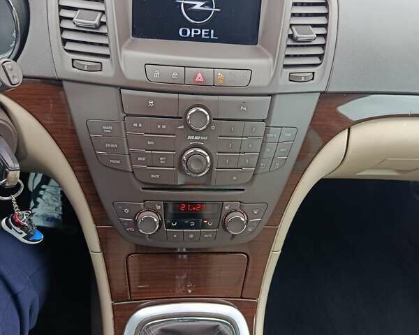 Серый Опель Инсигния, объемом двигателя 1.6 л и пробегом 290 тыс. км за 7300 $, фото 34 на Automoto.ua