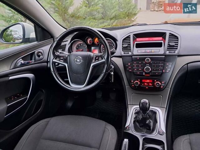 Серый Опель Инсигния, объемом двигателя 1.6 л и пробегом 244 тыс. км за 6500 $, фото 87 на Automoto.ua