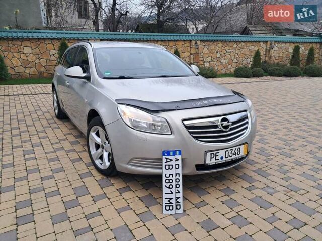 Серый Опель Инсигния, объемом двигателя 1.6 л и пробегом 244 тыс. км за 6500 $, фото 1 на Automoto.ua