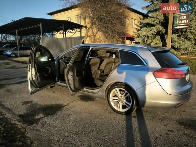 Серый Опель Инсигния, объемом двигателя 1.96 л и пробегом 295 тыс. км за 6500 $, фото 4 на Automoto.ua