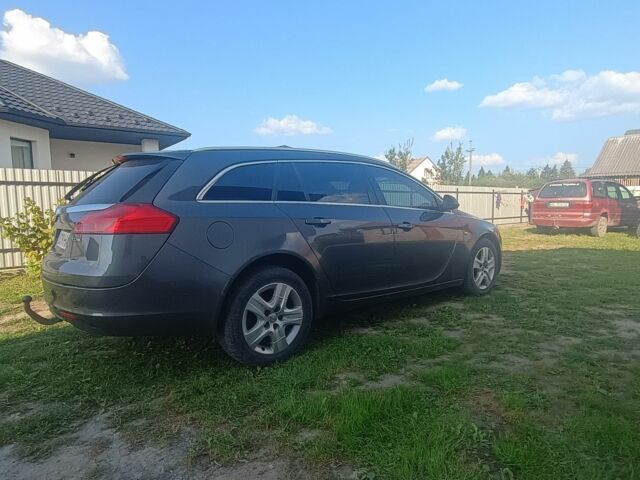 Серый Опель Инсигния, объемом двигателя 2 л и пробегом 238 тыс. км за 6500 $, фото 1 на Automoto.ua