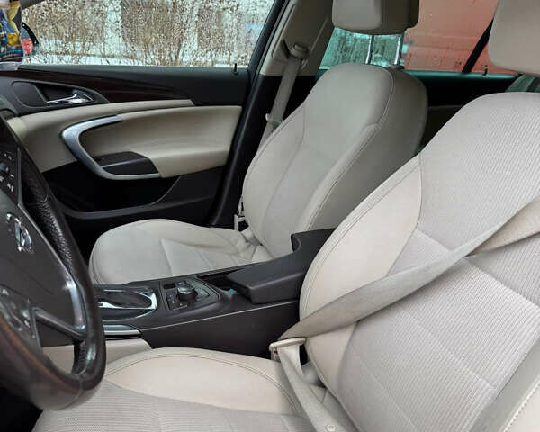 Серый Опель Инсигния, объемом двигателя 1.96 л и пробегом 340 тыс. км за 7000 $, фото 3 на Automoto.ua