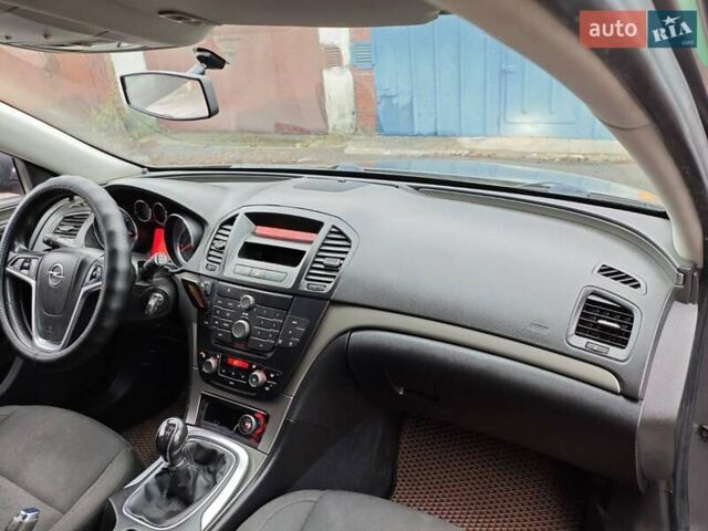 Серый Опель Инсигния, объемом двигателя 1.96 л и пробегом 298 тыс. км за 5900 $, фото 12 на Automoto.ua