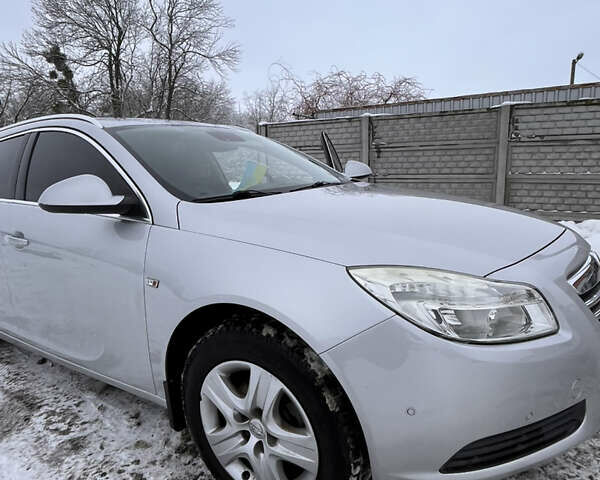 Сірий Опель Інсігнія, об'ємом двигуна 1.96 л та пробігом 220 тис. км за 7000 $, фото 2 на Automoto.ua