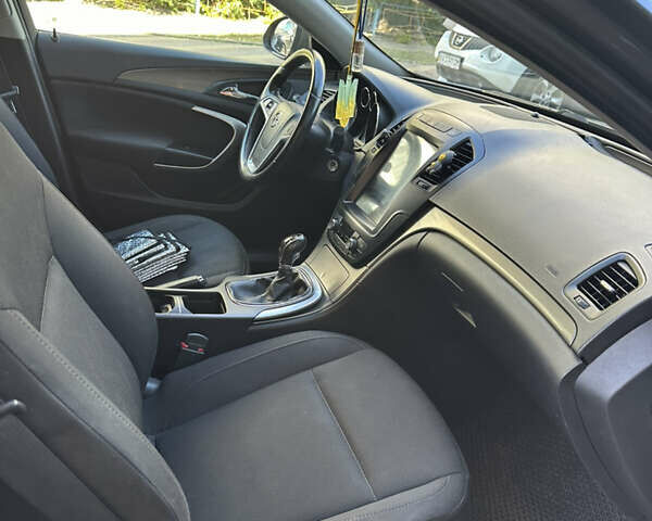 Сірий Опель Інсігнія, об'ємом двигуна 1.96 л та пробігом 315 тис. км за 6000 $, фото 12 на Automoto.ua