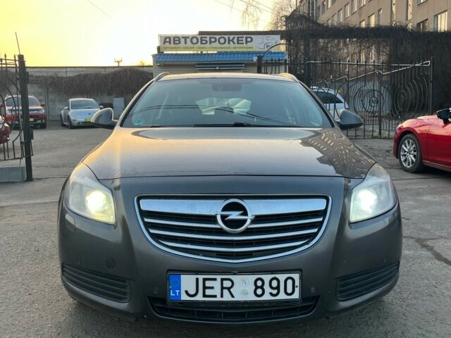 Сірий Опель Інсігнія, об'ємом двигуна 2 л та пробігом 421 тис. км за 3990 $, фото 1 на Automoto.ua