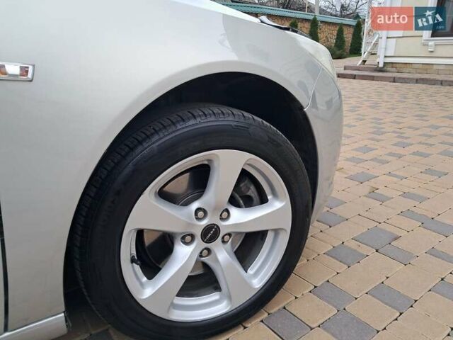 Серый Опель Инсигния, объемом двигателя 1.6 л и пробегом 244 тыс. км за 6500 $, фото 46 на Automoto.ua