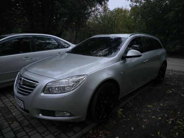 Серый Опель Инсигния, объемом двигателя 2 л и пробегом 239 тыс. км за 5900 $, фото 6 на Automoto.ua