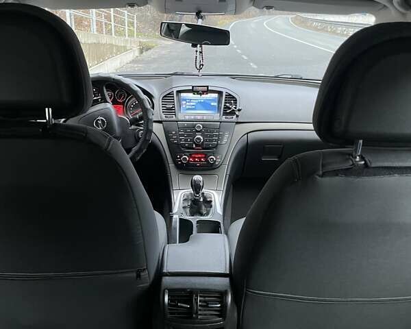 Серый Опель Инсигния, объемом двигателя 1.96 л и пробегом 292 тыс. км за 6300 $, фото 5 на Automoto.ua