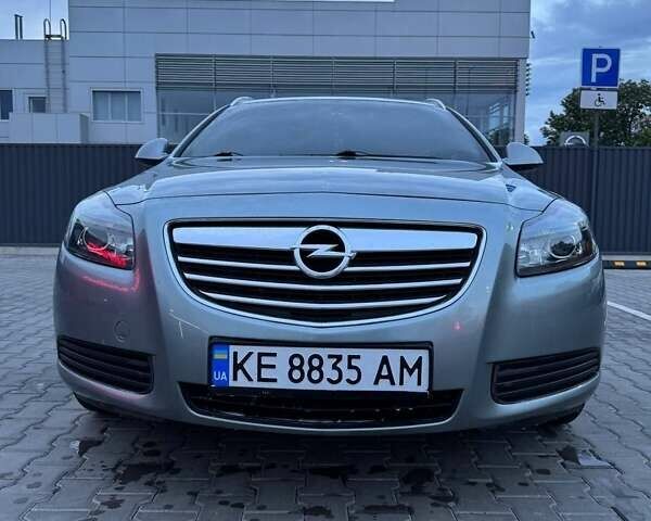 Сірий Опель Інсігнія, об'ємом двигуна 2 л та пробігом 230 тис. км за 7999 $, фото 3 на Automoto.ua