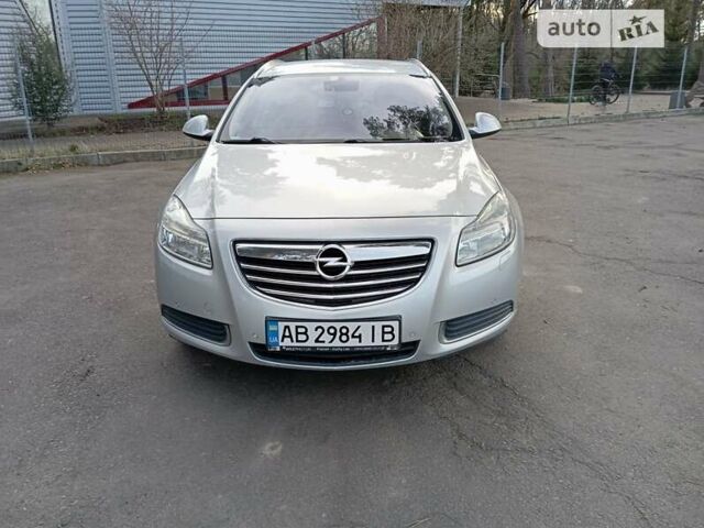 Сірий Опель Інсігнія, об'ємом двигуна 1.96 л та пробігом 245 тис. км за 7000 $, фото 1 на Automoto.ua