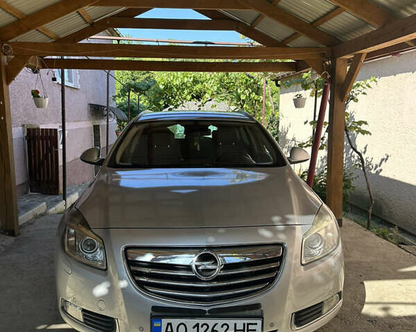 Серый Опель Инсигния, объемом двигателя 2 л и пробегом 346 тыс. км за 6850 $, фото 2 на Automoto.ua