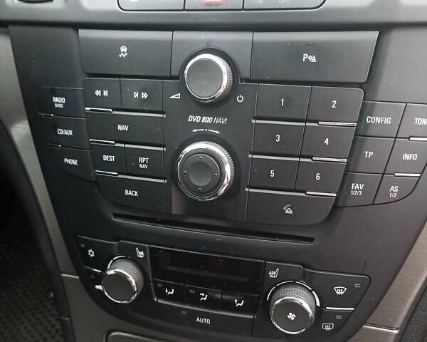 Серый Опель Инсигния, объемом двигателя 2 л и пробегом 245 тыс. км за 6700 $, фото 7 на Automoto.ua