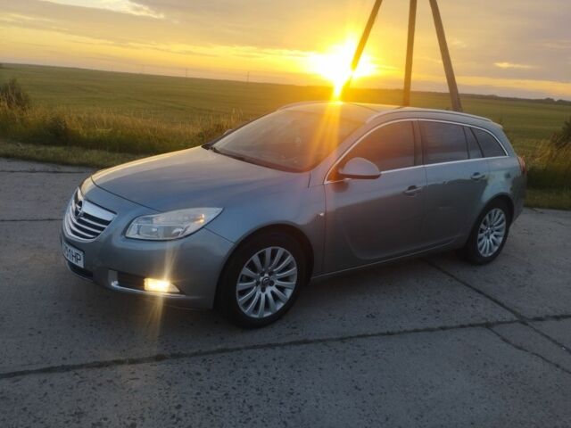 Серый Опель Инсигния, объемом двигателя 2 л и пробегом 293 тыс. км за 5800 $, фото 2 на Automoto.ua