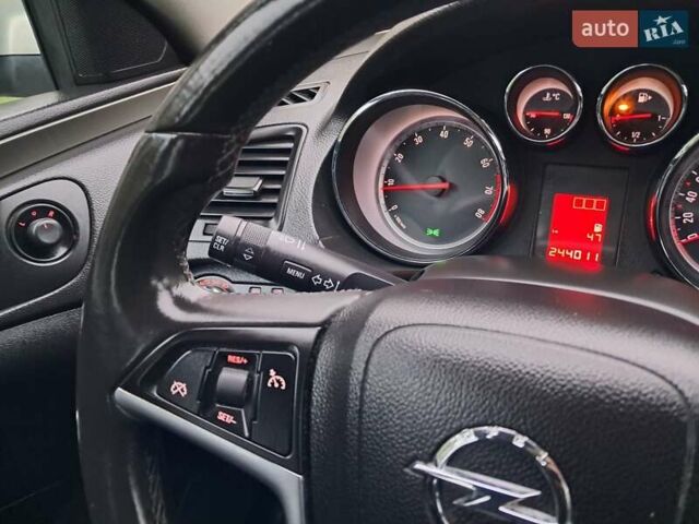 Серый Опель Инсигния, объемом двигателя 1.6 л и пробегом 244 тыс. км за 6500 $, фото 85 на Automoto.ua