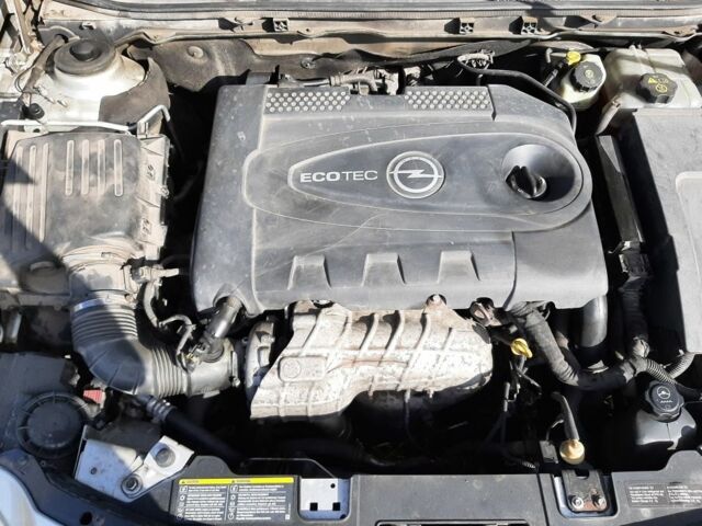 Сірий Опель Інсігнія, об'ємом двигуна 2 л та пробігом 200 тис. км за 8000 $, фото 6 на Automoto.ua