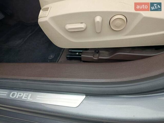 Серый Опель Инсигния, объемом двигателя 1.6 л и пробегом 290 тыс. км за 7300 $, фото 29 на Automoto.ua