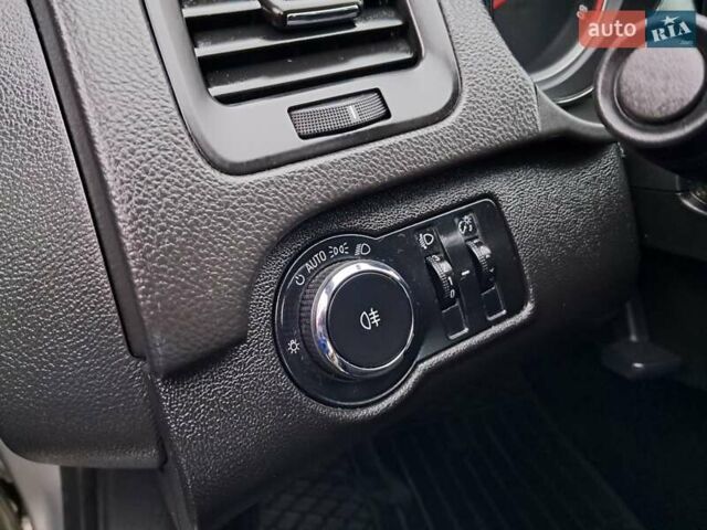 Серый Опель Инсигния, объемом двигателя 1.6 л и пробегом 244 тыс. км за 6500 $, фото 78 на Automoto.ua