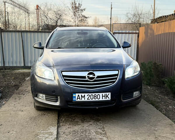 Серый Опель Инсигния, объемом двигателя 2 л и пробегом 316 тыс. км за 7250 $, фото 2 на Automoto.ua