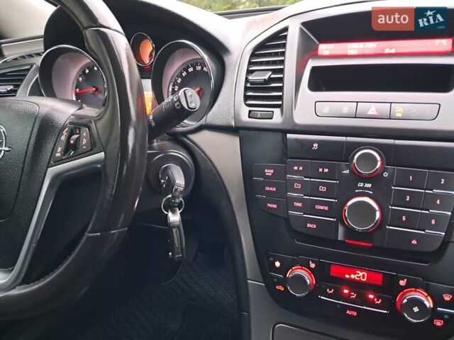 Серый Опель Инсигния, объемом двигателя 1.6 л и пробегом 244 тыс. км за 6500 $, фото 84 на Automoto.ua