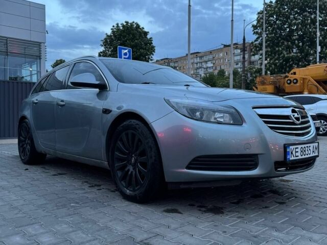 Сірий Опель Інсігнія, об'ємом двигуна 2 л та пробігом 230 тис. км за 7999 $, фото 1 на Automoto.ua