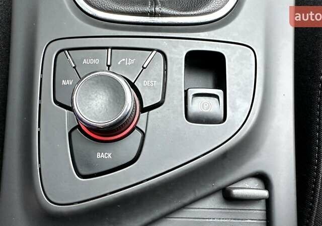 Серый Опель Инсигния, объемом двигателя 1.6 л и пробегом 178 тыс. км за 7700 $, фото 32 на Automoto.ua