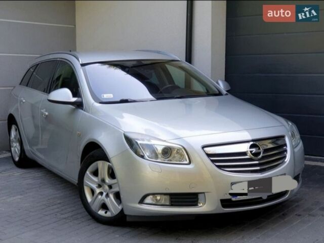 Серый Опель Инсигния, объемом двигателя 1.96 л и пробегом 300 тыс. км за 6300 $, фото 1 на Automoto.ua