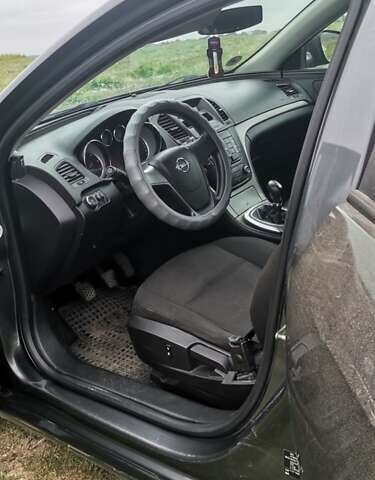 Серый Опель Инсигния, объемом двигателя 1.96 л и пробегом 233 тыс. км за 6700 $, фото 4 на Automoto.ua