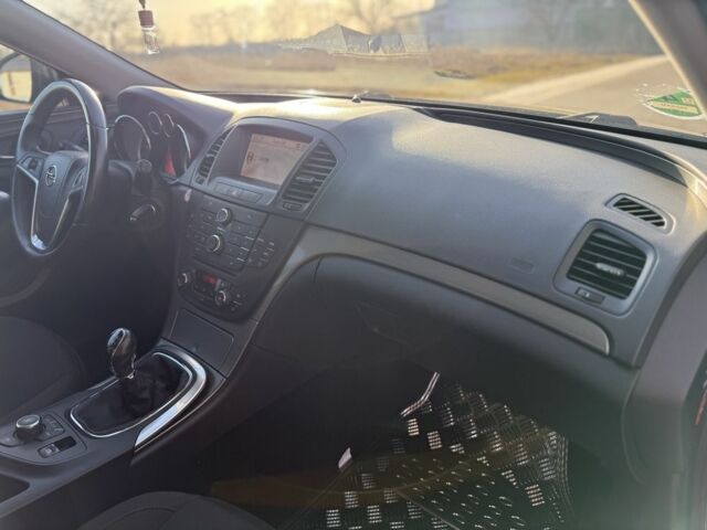 Серый Опель Инсигния, объемом двигателя 1.8 л и пробегом 197 тыс. км за 7900 $, фото 16 на Automoto.ua