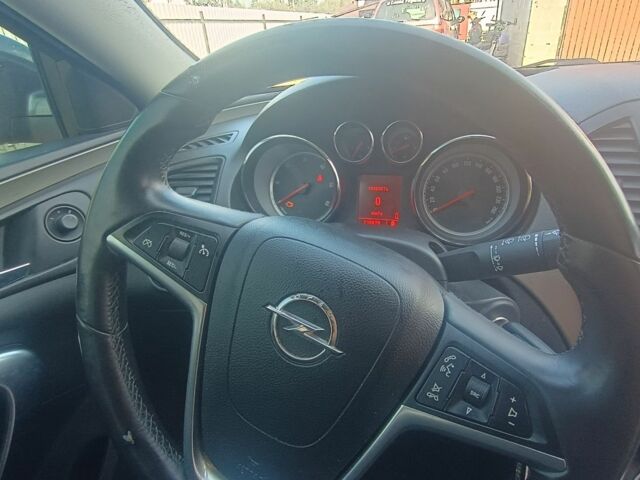 Серый Опель Инсигния, объемом двигателя 2 л и пробегом 238 тыс. км за 6500 $, фото 5 на Automoto.ua