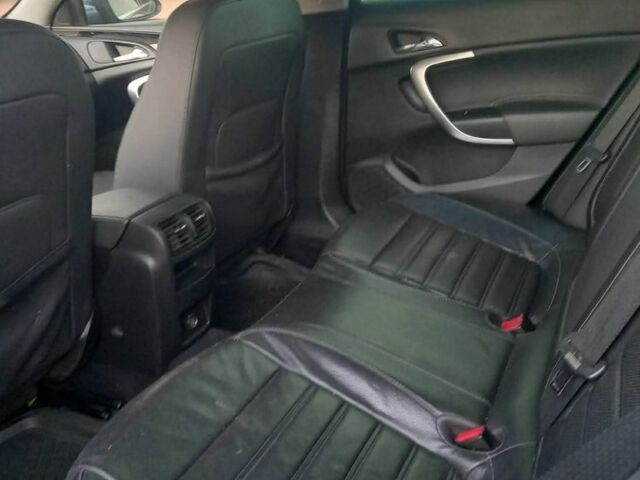 Серый Опель Инсигния, объемом двигателя 2 л и пробегом 300 тыс. км за 8500 $, фото 15 на Automoto.ua