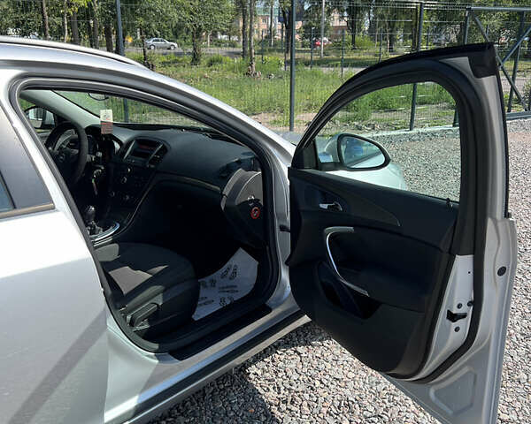 Серый Опель Инсигния, объемом двигателя 1.6 л и пробегом 161 тыс. км за 6900 $, фото 12 на Automoto.ua