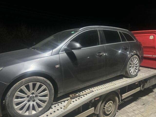 Серый Опель Инсигния, объемом двигателя 2 л и пробегом 250 тыс. км за 3200 $, фото 1 на Automoto.ua