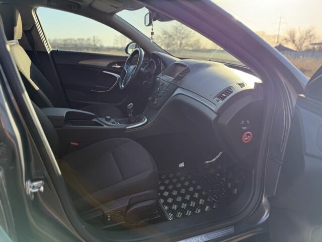 Серый Опель Инсигния, объемом двигателя 1.8 л и пробегом 197 тыс. км за 7900 $, фото 15 на Automoto.ua