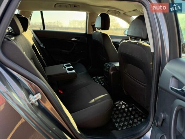 Серый Опель Инсигния, объемом двигателя 1.8 л и пробегом 197 тыс. км за 7900 $, фото 46 на Automoto.ua