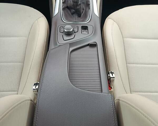 Серый Опель Инсигния, объемом двигателя 1.6 л и пробегом 290 тыс. км за 7300 $, фото 16 на Automoto.ua