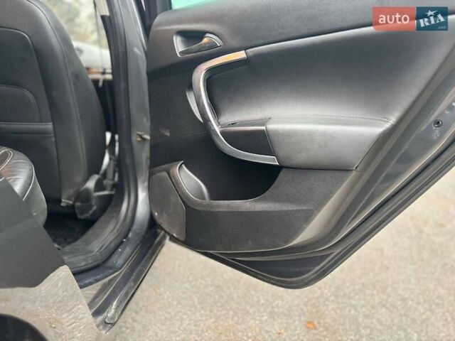 Серый Опель Инсигния, объемом двигателя 2 л и пробегом 400 тыс. км за 6000 $, фото 17 на Automoto.ua