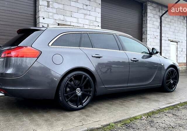 Серый Опель Инсигния, объемом двигателя 1.6 л и пробегом 178 тыс. км за 7700 $, фото 4 на Automoto.ua