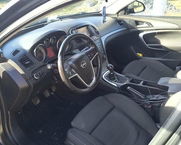 Сірий Опель Інсігнія, об'ємом двигуна 1.96 л та пробігом 240 тис. км за 6500 $, фото 1 на Automoto.ua