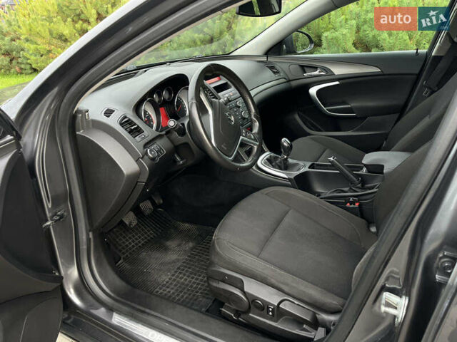 Сірий Опель Інсігнія, об'ємом двигуна 2 л та пробігом 236 тис. км за 7300 $, фото 6 на Automoto.ua